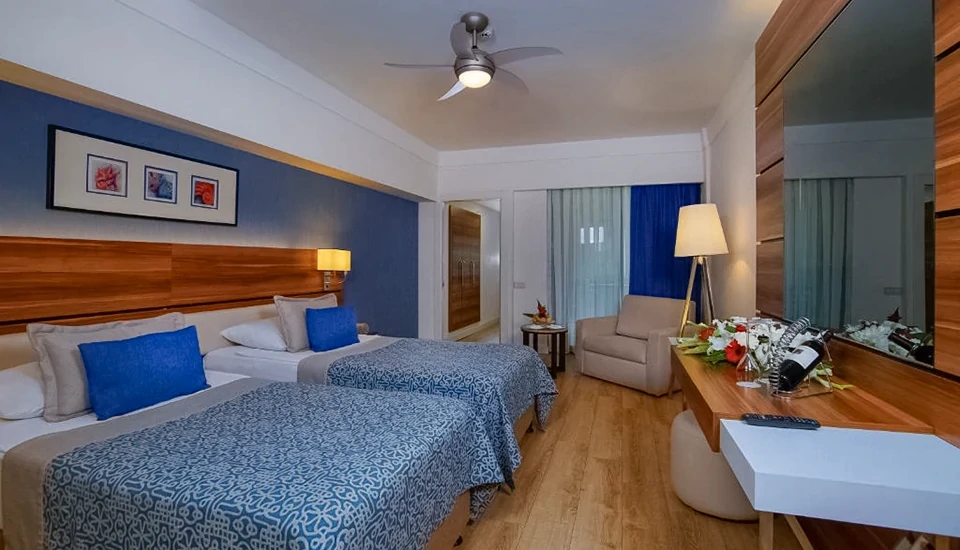 هتل لیماک آتلانتیس دیلاکس آنتالیا